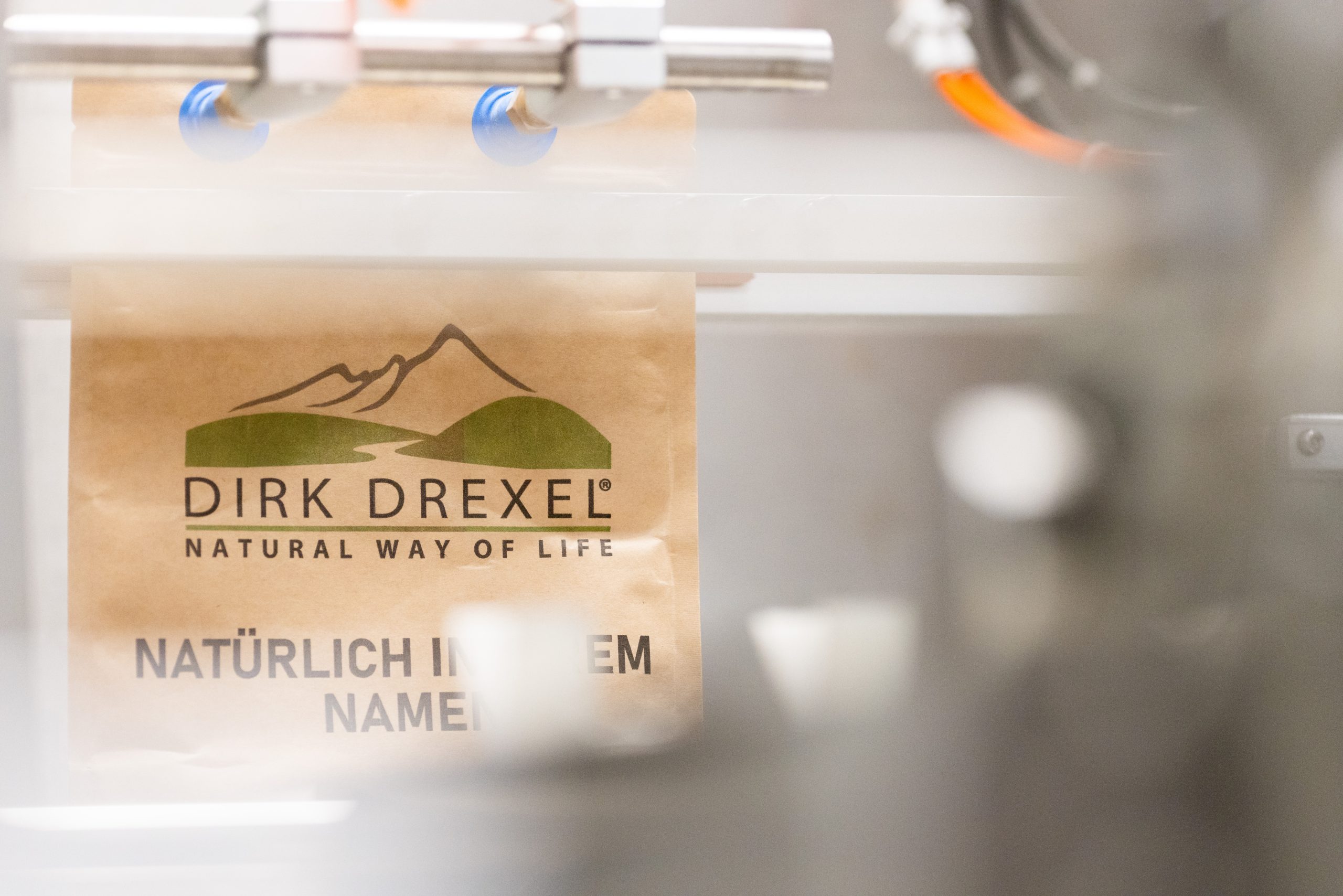 naturkosmetik-dirk-drexel-GmbH-doypack-kraftpapier Doypack aus Kraftpapier mit Logo deiner Wahl – nachhaltige Verpackung für Naturkosmetik